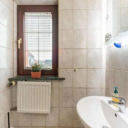 With 2 Bedrooms *